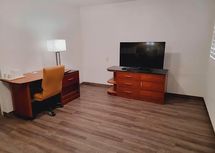 Super 8 By Wyndham El Centro North